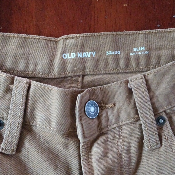 Old Navy slim built in flex size 32x30 like new - Picture 4 of 5